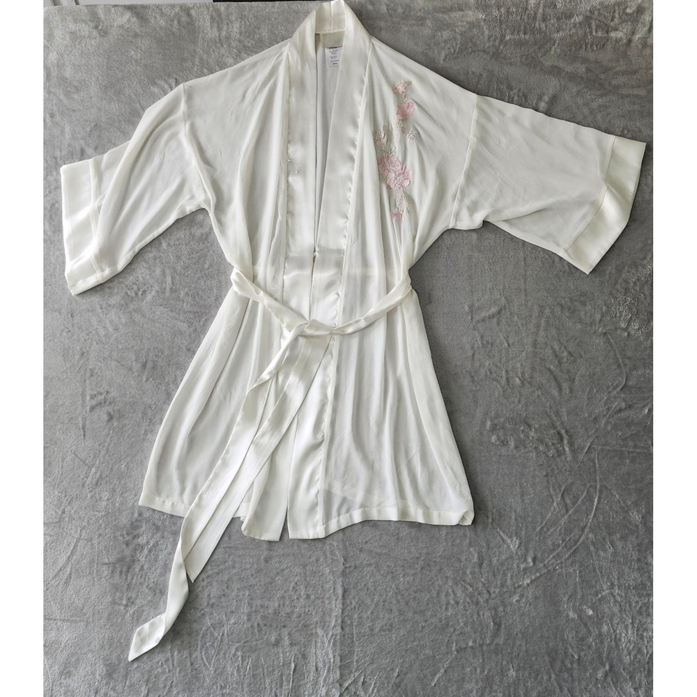 Expressions California Dynasty Embroidered‎ Robe Satin Detail Floral Size Small